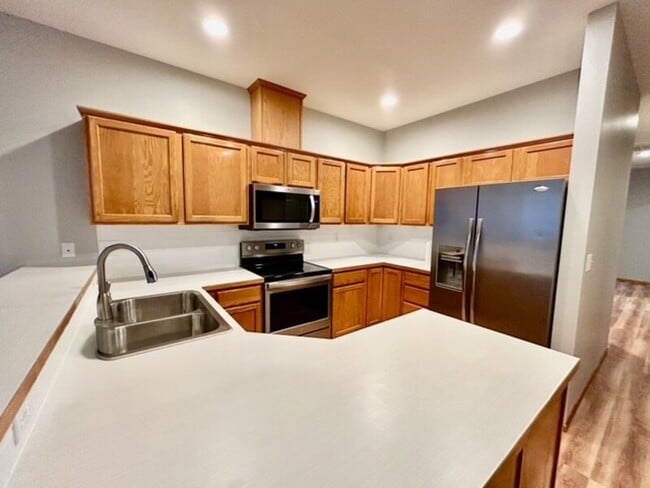 Building Photo - 180a W Maberry Dr