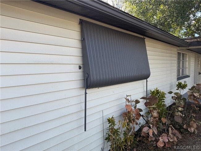 Building Photo - 7 N Jackson St