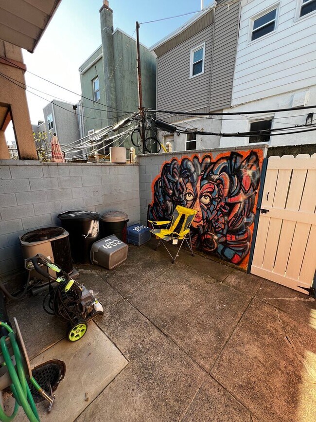 Building Photo - Modern 2 Bed. w/ additional office/small 3rd bedroom Passyunk Square Home w/ W/D, Central Air and...