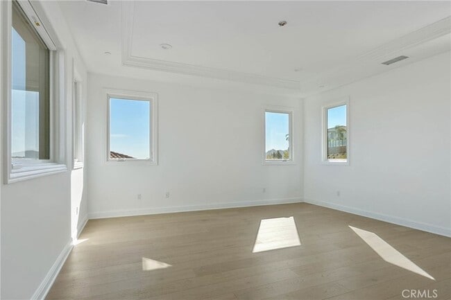 Building Photo - 20448 Liverpool Way