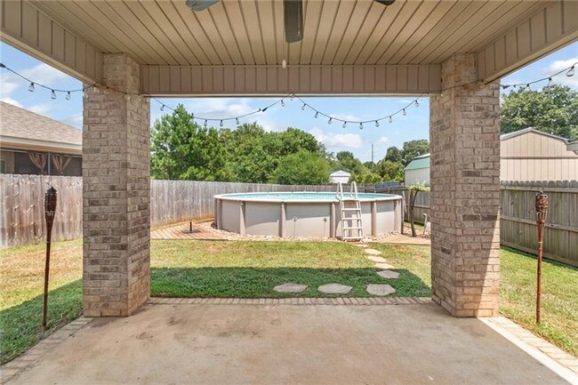 Building Photo - BEAUTIFUL HOME IN WEST MOBILE WITH POOL