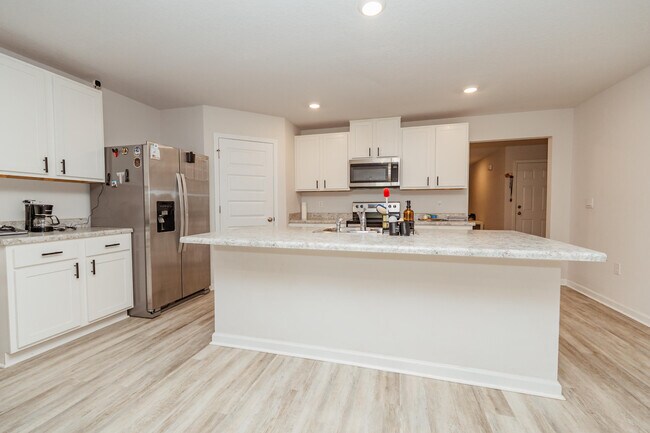 Building Photo - 3032 Heritage Plantation Blvd