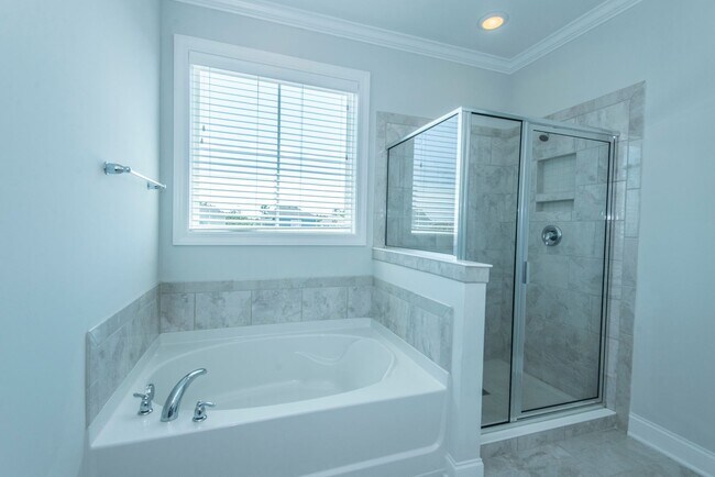 Building Photo - Beautiful Oyster Point Townhome - Mt. Pleasant