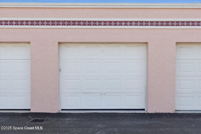 Building Photo - 744 S Orlando Ave