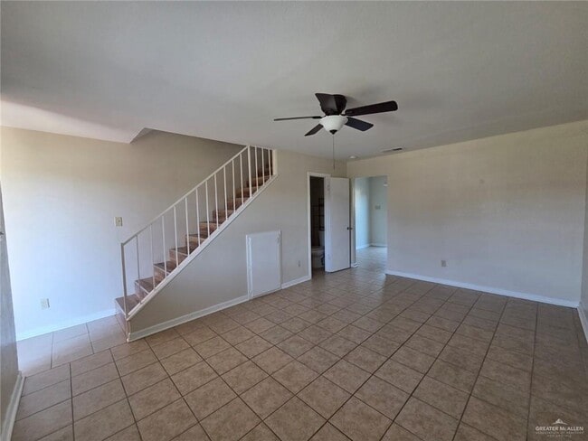 Building Photo - 10-25 1/2 N 25 1/2 St