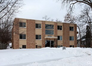 Building Photo - Minnehaha Apartments | 4330