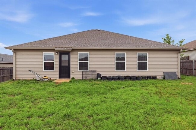 Building Photo - 1200 Granite Ln