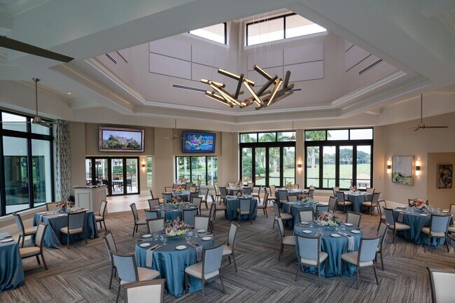 Building Photo - 7455 Glendevon Ln