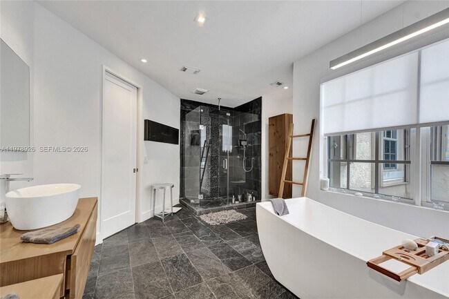 Building Photo - 19413 38th Ct