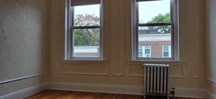 Building Photo - No Brokers Fee, No Security Deposit, Heat, Hot Water Included, Laundry on a Site