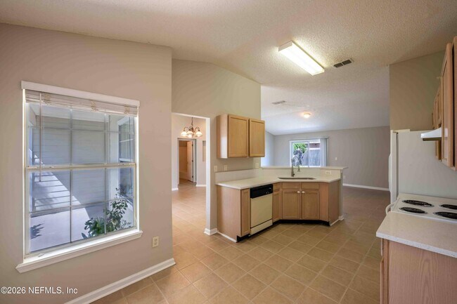 Building Photo - 570 Manship Dr