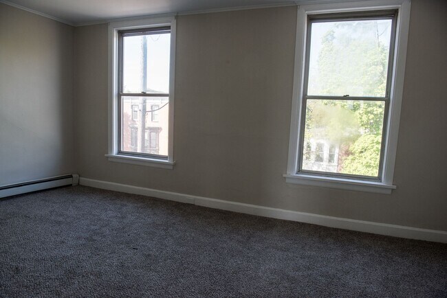 Building Photo - 1105 N 2nd St