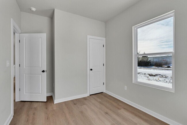 Building Photo - Now Leasing – Brand New Duplex in Haysville