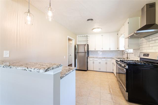 Building Photo - 1761 Mariposa Dr