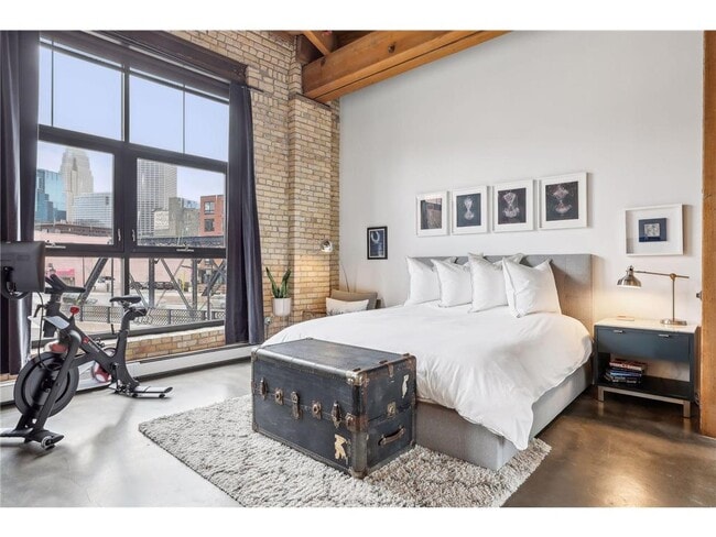 Building Photo - 404 N Washington Ave