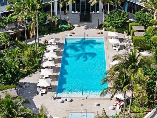 Building Photo - 2200 N Ocean Blvd