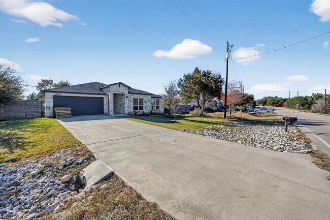 Building Photo - 20703 Ridgeview Rd