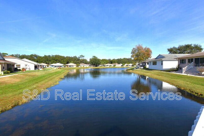 Building Photo - 2235 Silver Re Dr