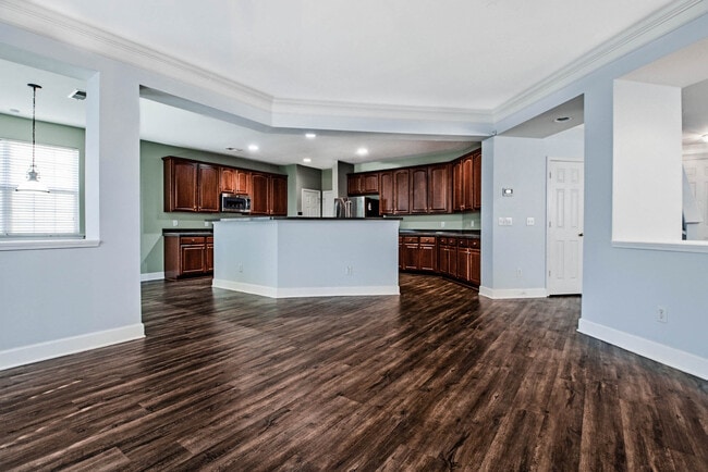 Building Photo - 27 Pin Oak Ln