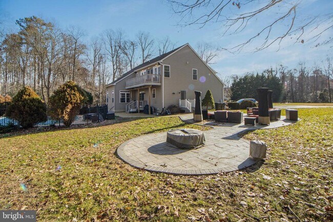 Building Photo - 7420 Mayflower Ct
