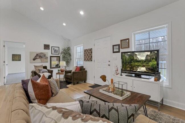 Building Photo - 4075 Gun Barrel Rd NE