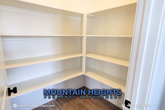 Building Photo - 2234 W Northridge Dr