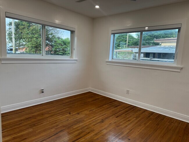 Building Photo - 8366 SW 37th St