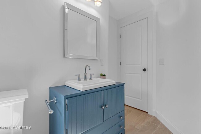 Building Photo - 115 Grassmere Avenue