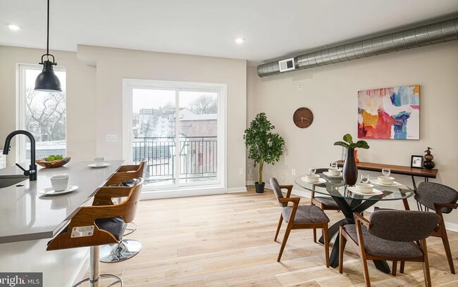 Building Photo - 3712 Midvale Ave