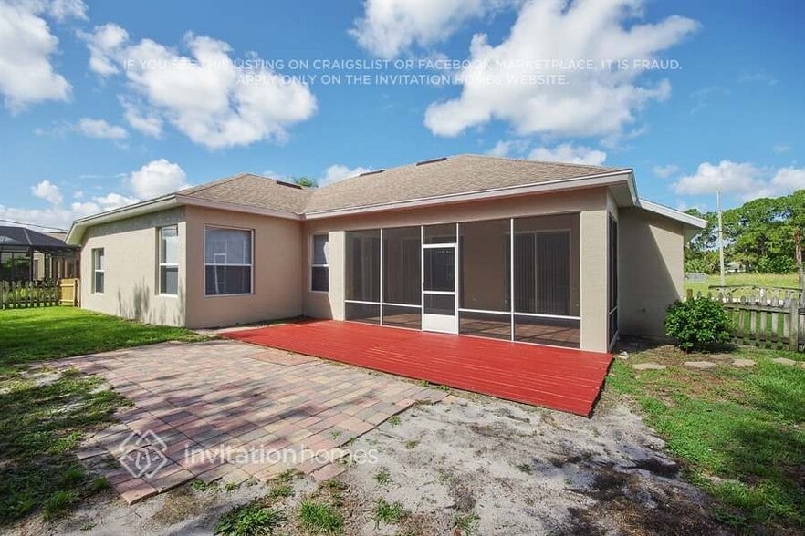 Building Photo - 2089 SW Idaho Ln