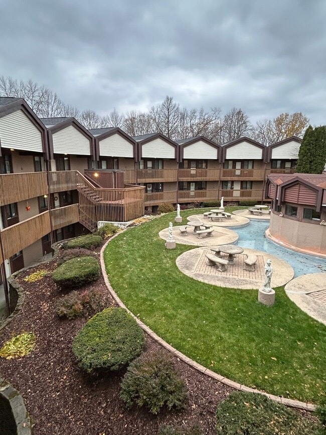 Interior Photo - Ravens Crest Apartments