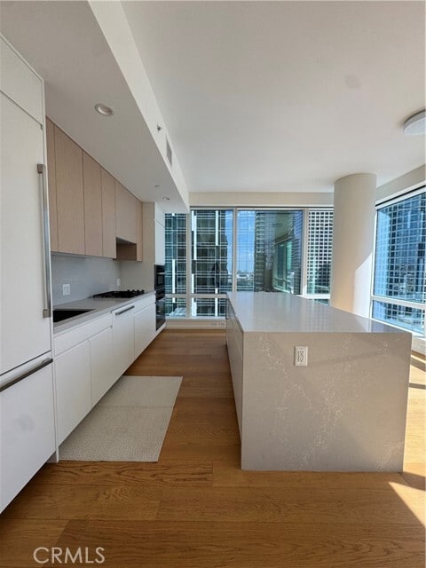 Building Photo - 877 Francisco St