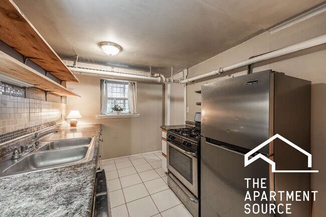 Primary Photo - 2527 N Orchard St
