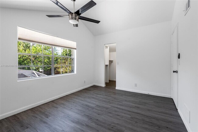 Building Photo - 5800 Rambler Rose Way