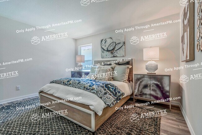 Building Photo - 1110 E Level St