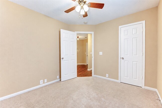 Building Photo - 6323 Canyon Rock Way