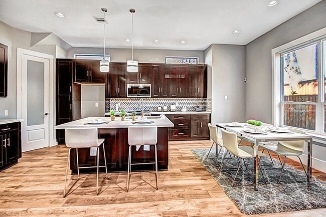 Building Photo - 4849 Benning Dr