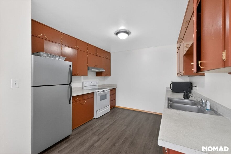 Building Photo - 7733 McDougal Ave NE