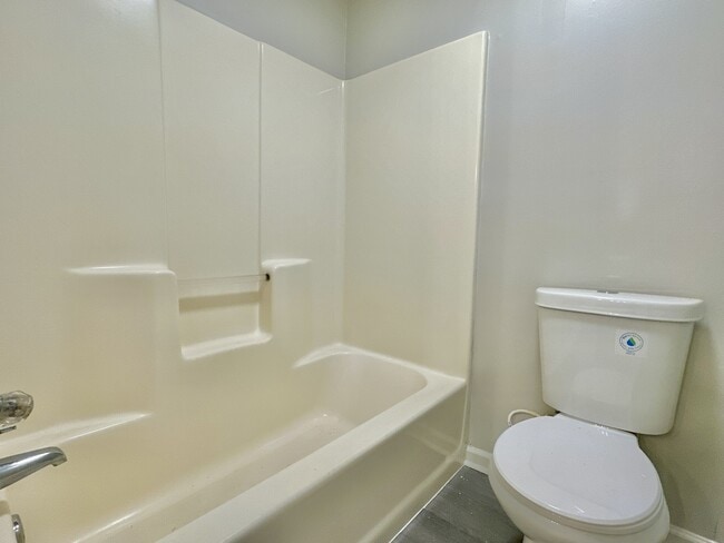 Building Photo - 334 Sawgrass Dr