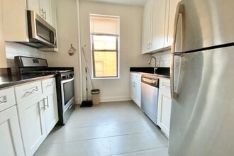 Building Photo - 105 Pinehurst Ave