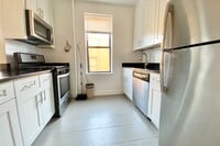 Building Photo - 105 Pinehurst Ave