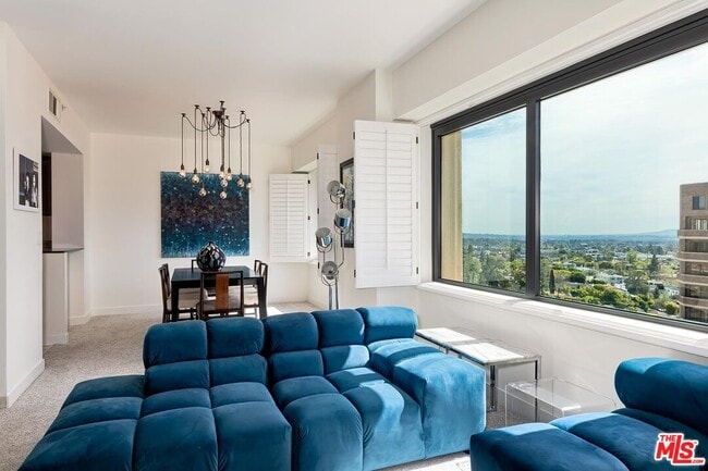 Building Photo - 10520 Wilshire Blvd