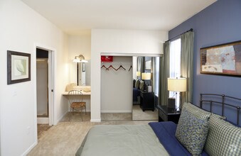 Stonebridge Luxury Apartments Indianapolis In Apartment Finder