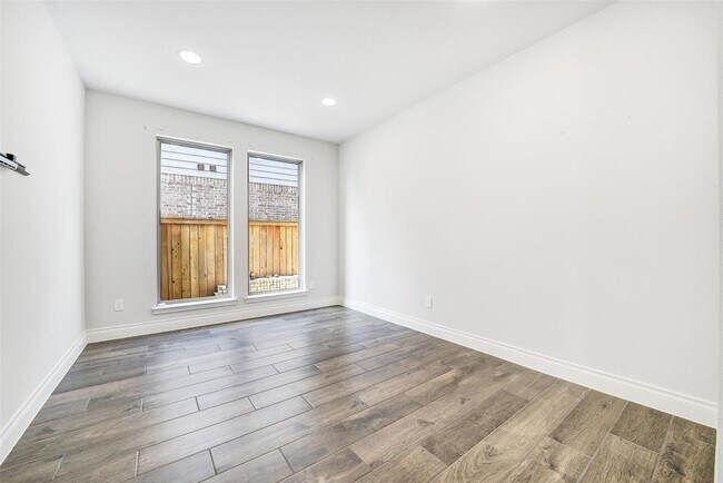 Building Photo - 15014 Little Fox Canyon Tr