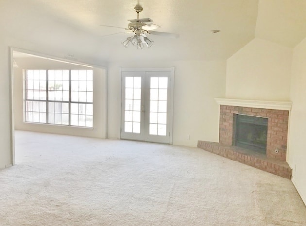 Building Photo - Spacious Brick Home! Zia School District!