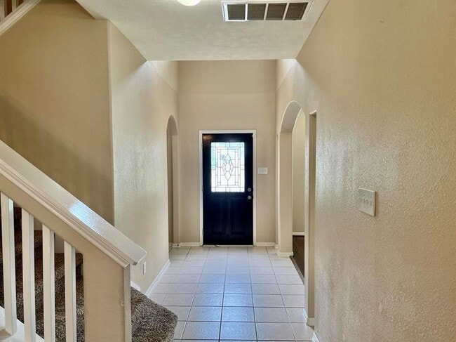 Building Photo - 25106 Hazel Ranch Dr