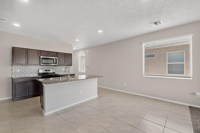 Building Photo - 4847 Mount Salas St NE
