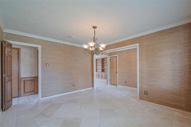 Building Photo - 14911 Sun Harbor Dr