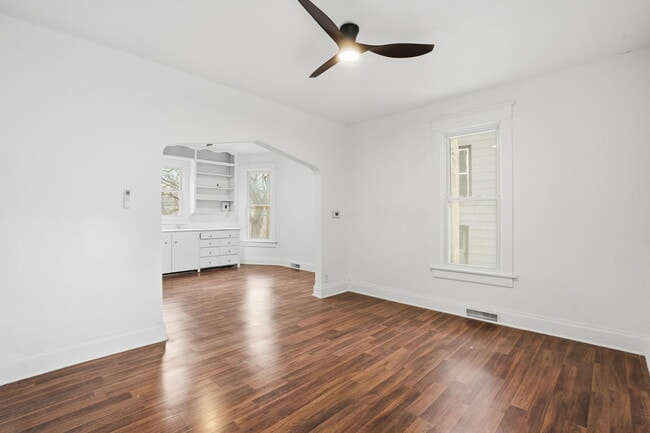 Building Photo - 1032 Kirkwood Blvd