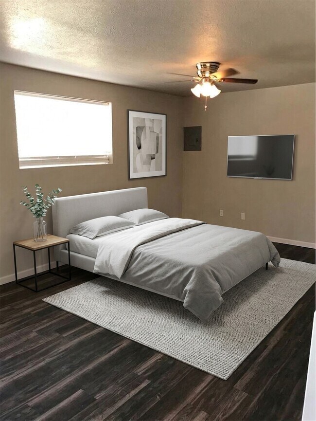 Building Photo - 1020 N Main St